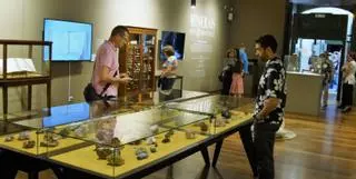Unha exposición no Colexio de Fonseca alberga a ermeloíta, o novo mineral galego