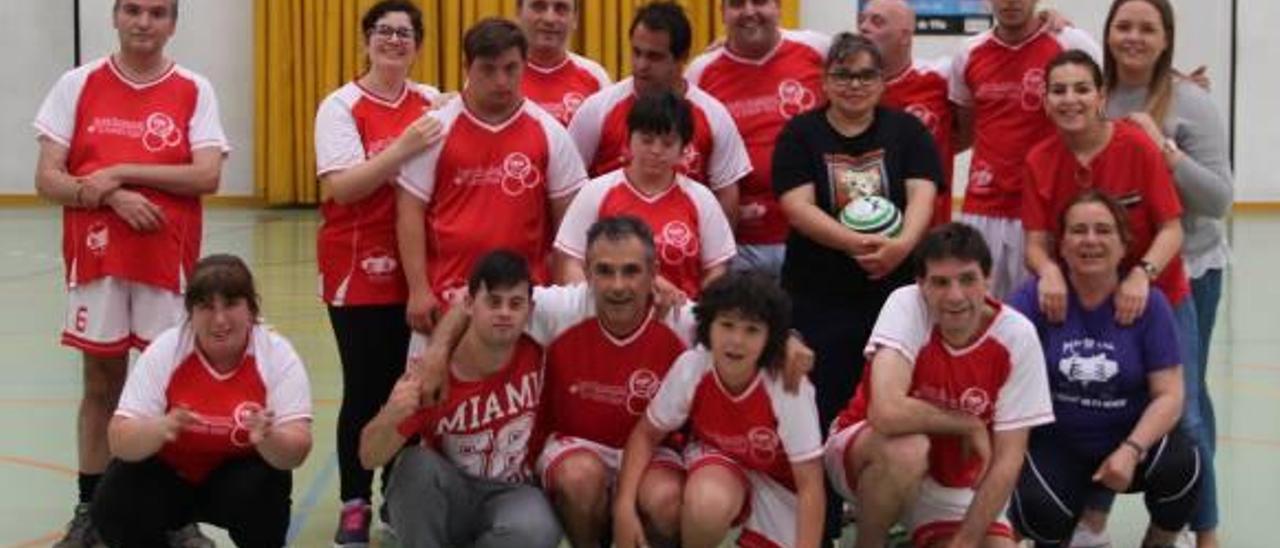 El CO La Costera logra el bronce en la Lliga Provincial de Colpbol