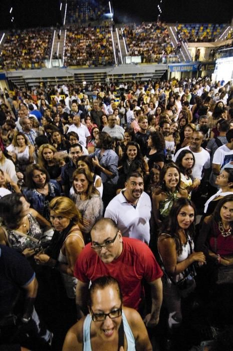 CONCIERTO DE MIGUEL BOSE EN EL PABELLON GRAN ...