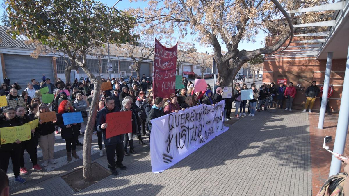 Manifestació a Sallent en contra de l'assetjament escolar aquest dimarts