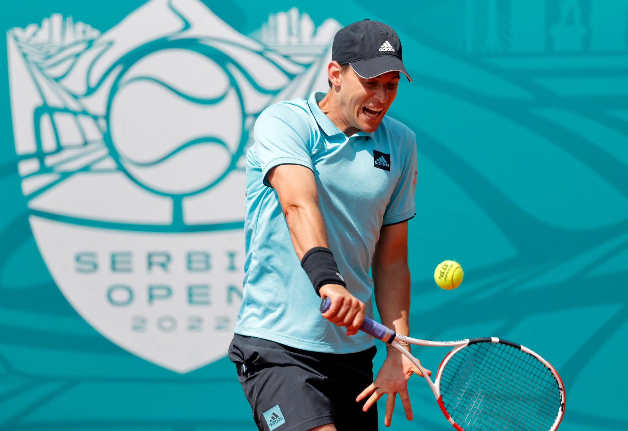 Dominic Thiem durante su duelo frente a John Millman en el Serbia Open 2022