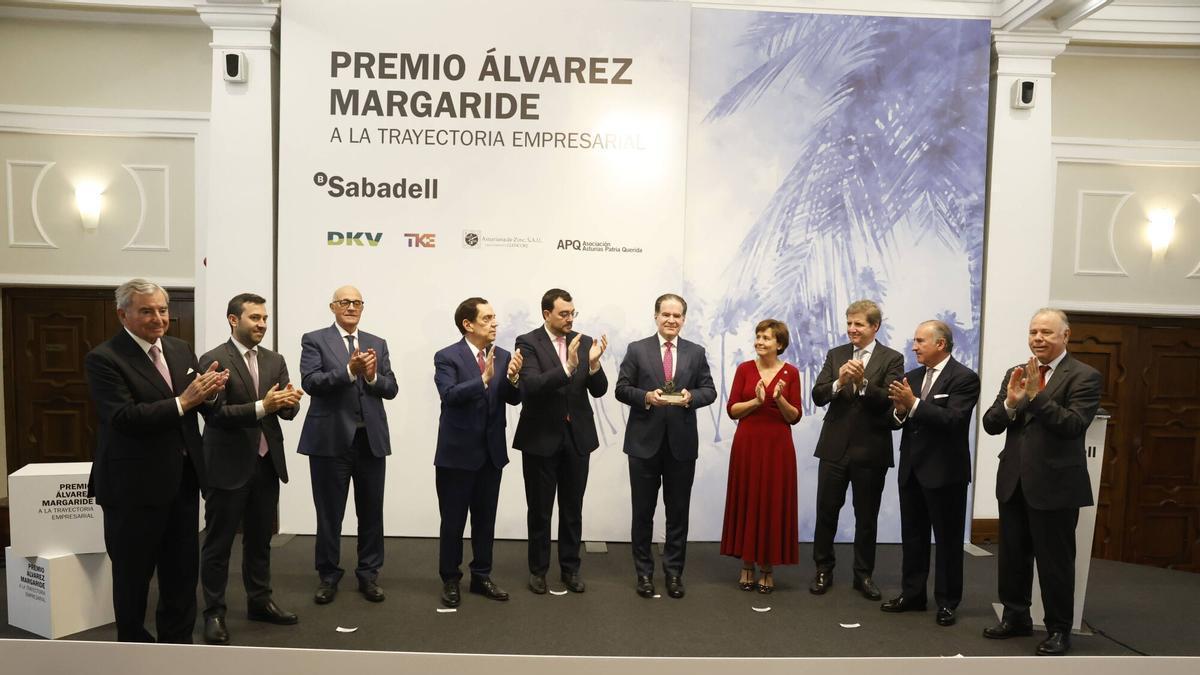 EN IMÁGENES: Entrega del premio "Álvarez Margaride" a Pepín Corripio en el Club de Regatas de Gijón
