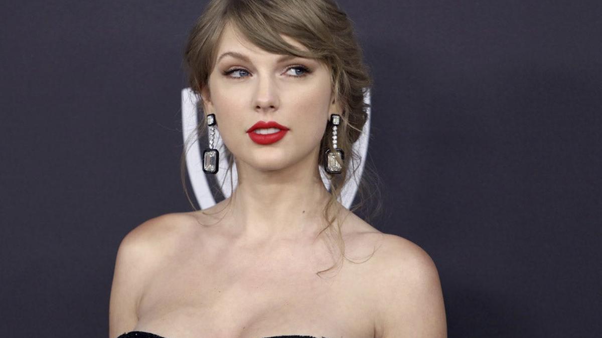 Taylor Swift vuelve al estudio de grabación