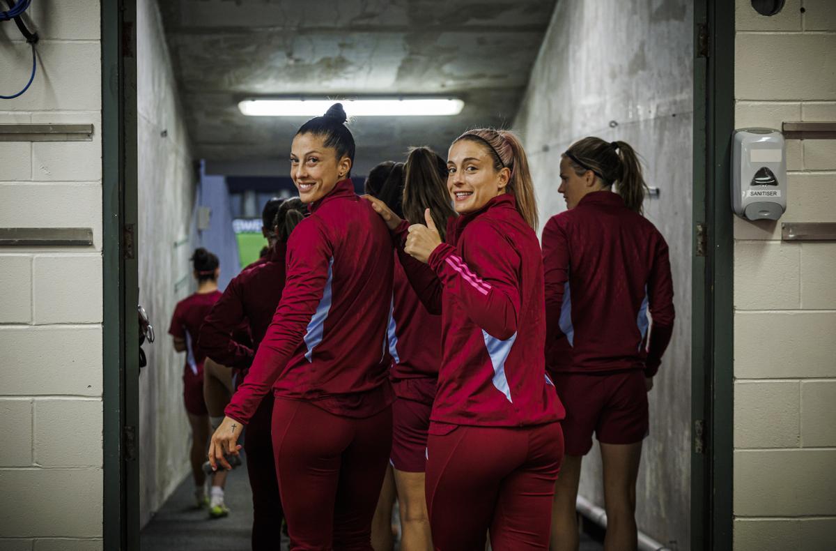Jenni Hermoso y Alexia Putellas durante un entrenamiento con la selección española