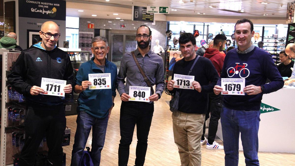 Recollida de dorsais para a Carreira Pedestre Popular de Santiago