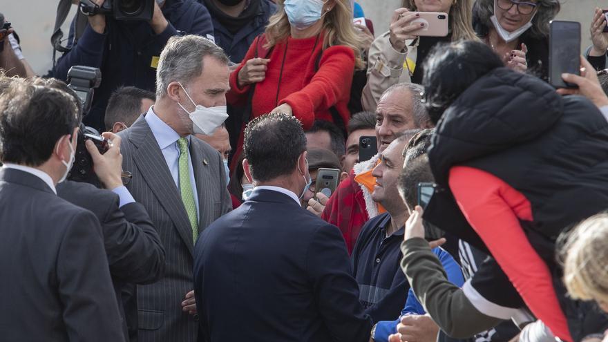 Sanlúcar de Barrameda se vuelca en la visita del Rey