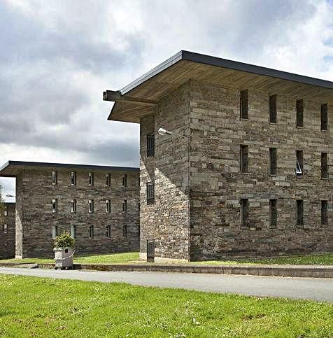 Universidad Laboral Crucero Baleares, Culleredo (La Coruña)