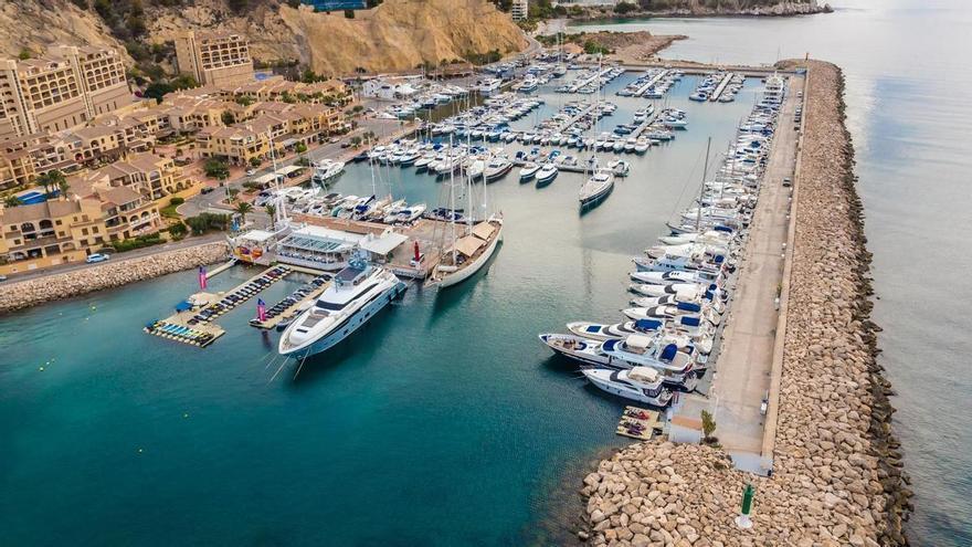La Dirección General de Puertos mediará en el conflicto entre el Club Náutico Campomanes de Altea y la concesionaria de Marina Greenwich