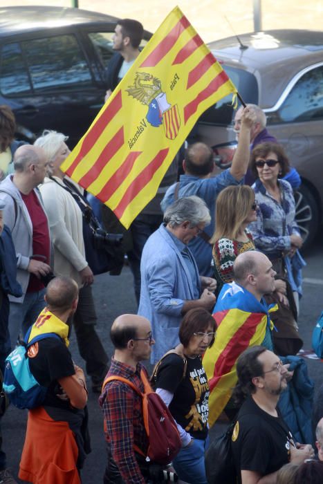 Manifestación en Valencia con motivo del 25 d'Abril