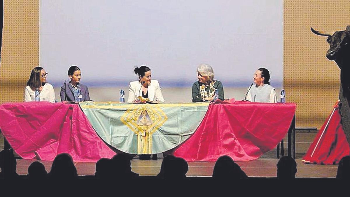 La programación terminará con una conferencia taurina.