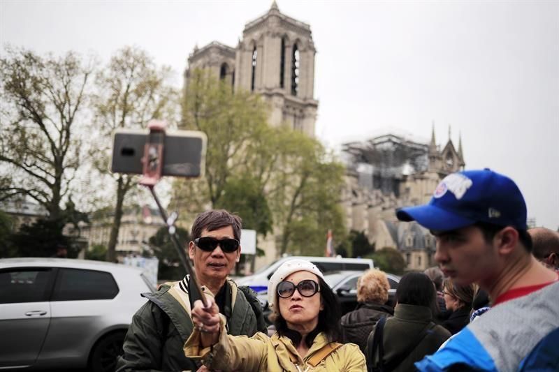 Incendio en la Catedral de Nôtre Dame