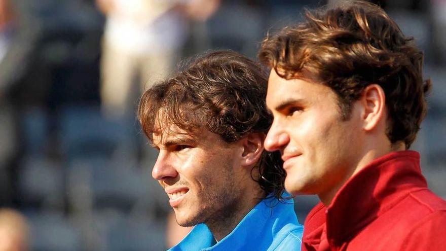Nadal y Federer posan tras la final de Roland Garros en 2011, la última que disputaron de un &quot;grande&quot;.