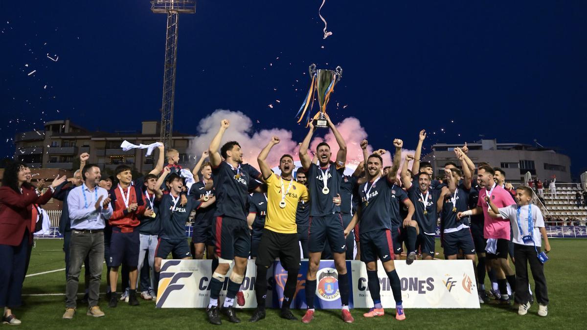 La UE Tavernes de la Valldigna es el vigente campeón de La Nostra Copa