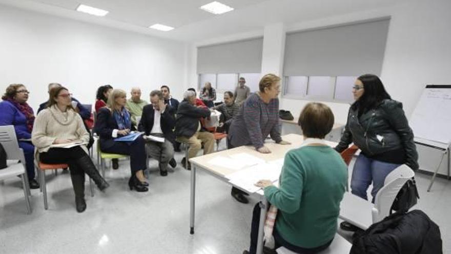 Exponen los presupuestos de Alicante  a los vecinos