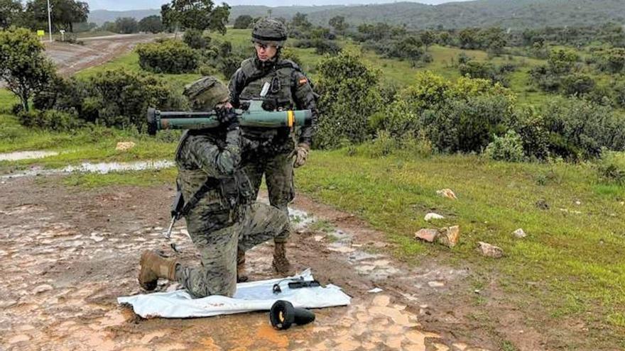 Militares de la BRI X, de maniobras en Zaragoza antes del relevo en Letonia