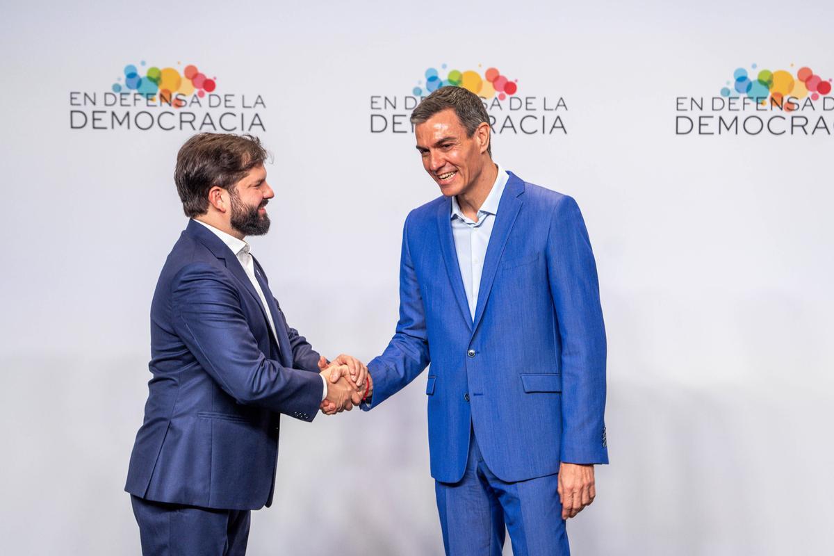 IV Reunión en defensa de la democracia