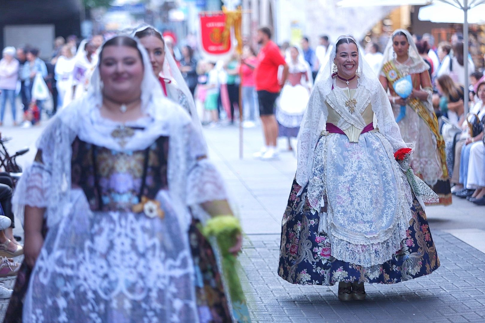 Galería de fotos de la ofrenda a Sant Pasqual en las fiestas de Vila-real