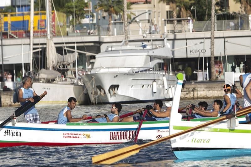 Regata de Jábegas en el Muelle Uno