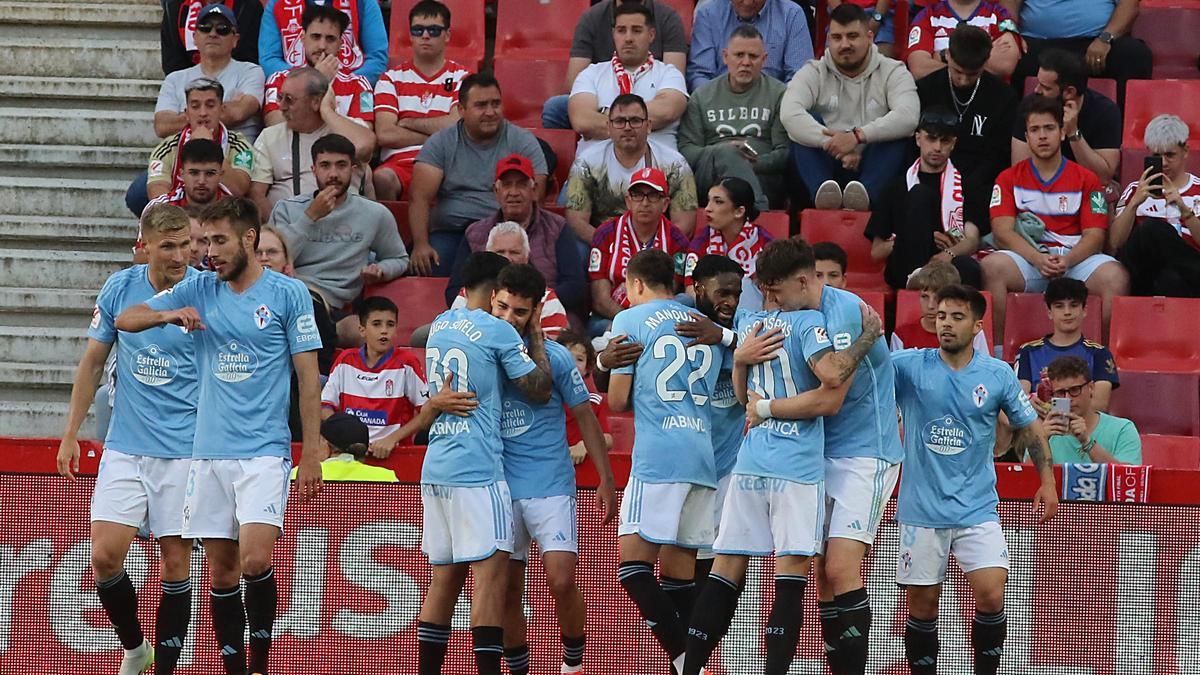 Celebración de uno de los goles en Granada.