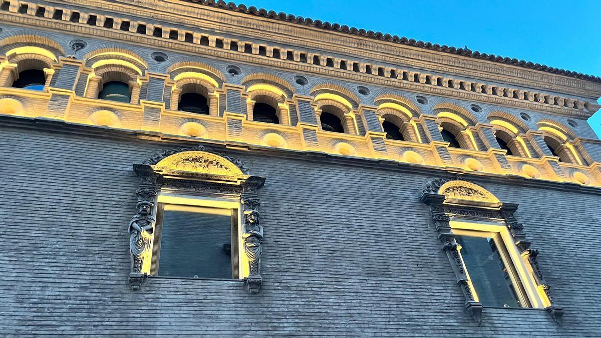 Nueva iluminación monumental de la casa de los Morlanes.