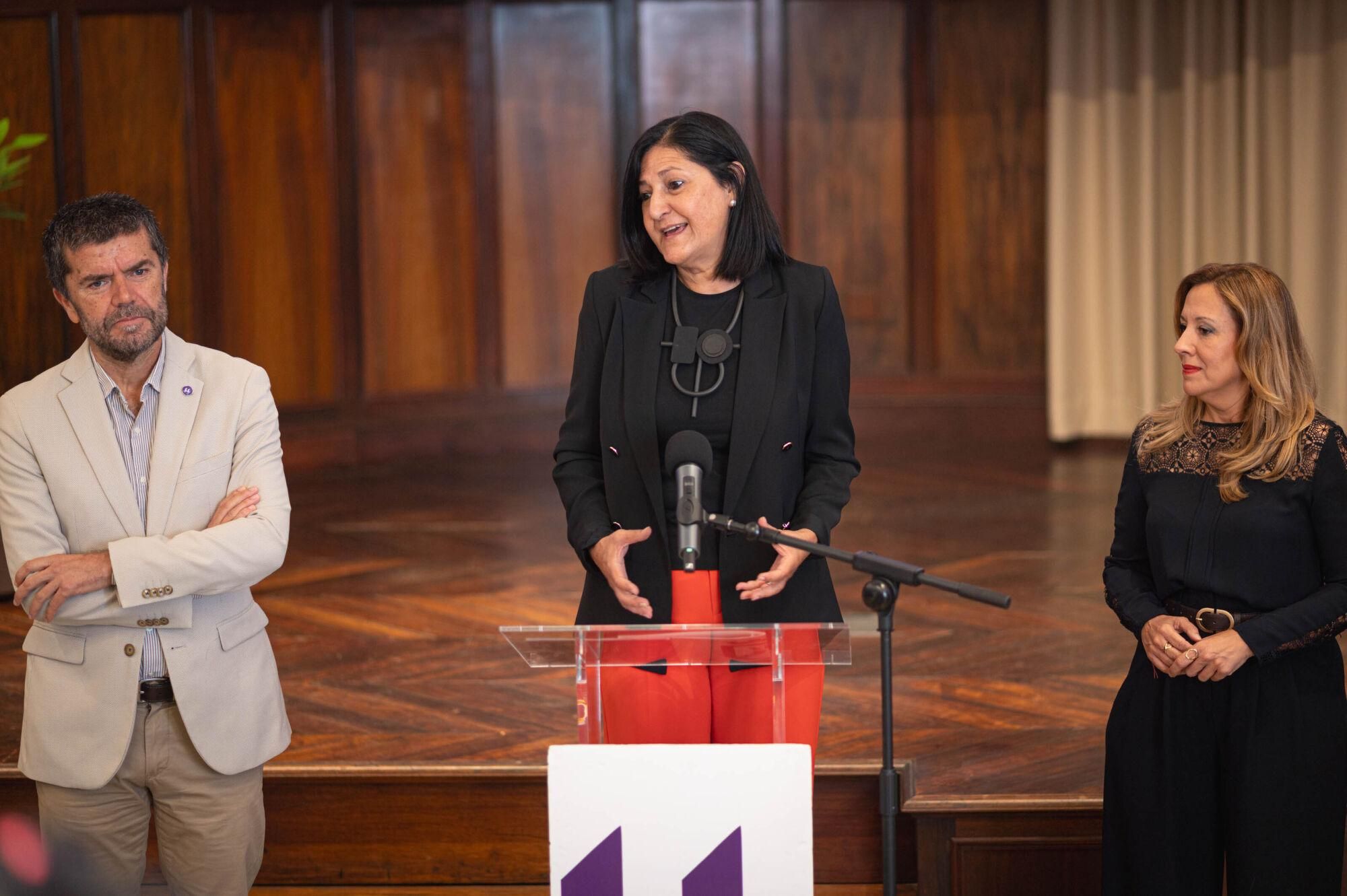Reunión entre el rector de la ULL, Francisco García, y la presidenta del Cabildo de Tenerife, Rosa Dávila.