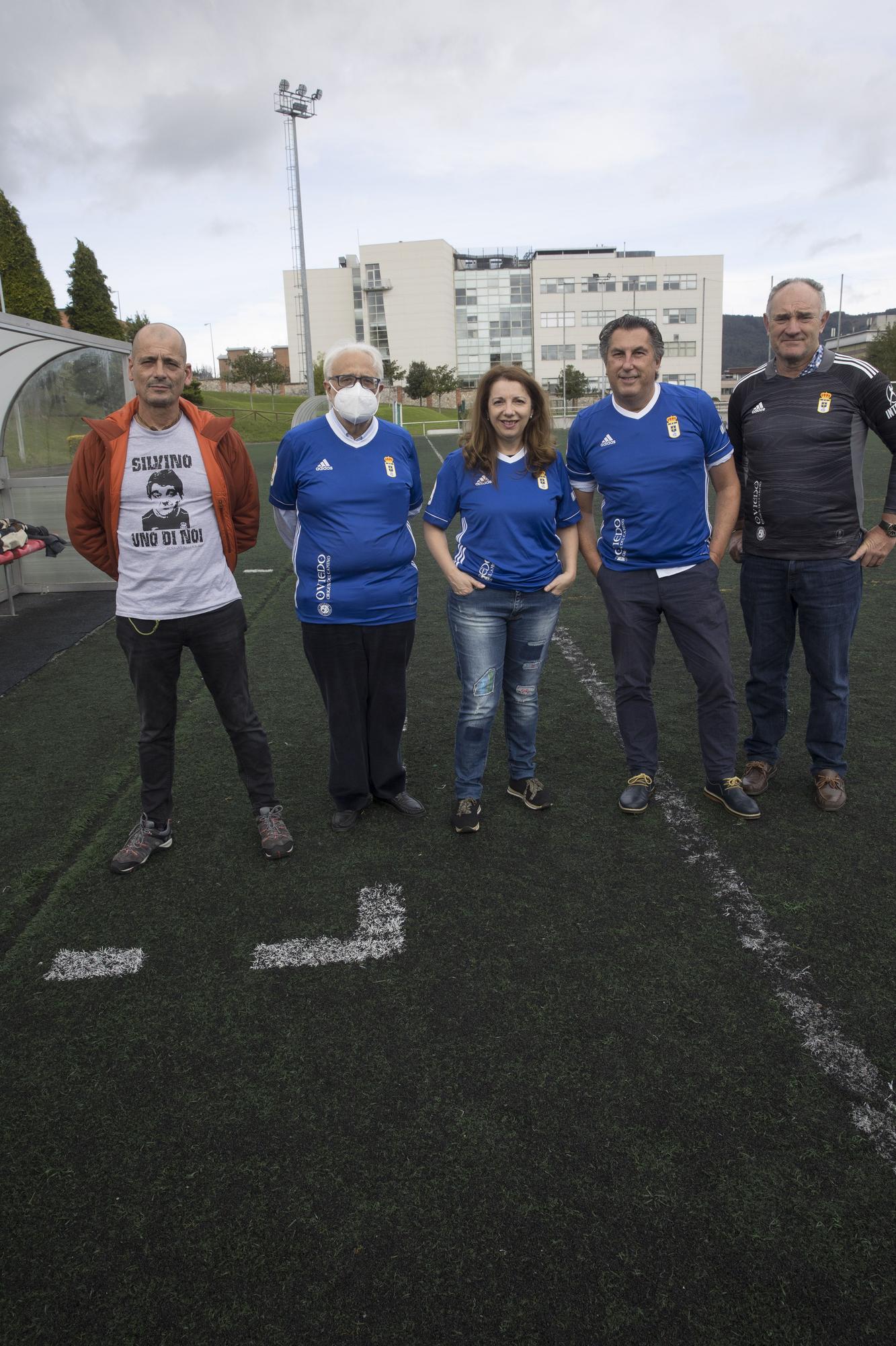 Los aficionados del Oviedo y del Sporting se visten de jugadores para el derbi