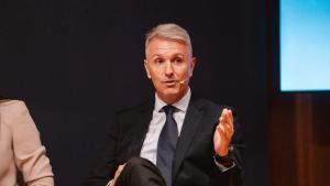 Eduardo Fernández Navarro, alcalde de Villanueva del Pardillo, durante la mesa redonda del ciclo Horizonte Madrid Oeste