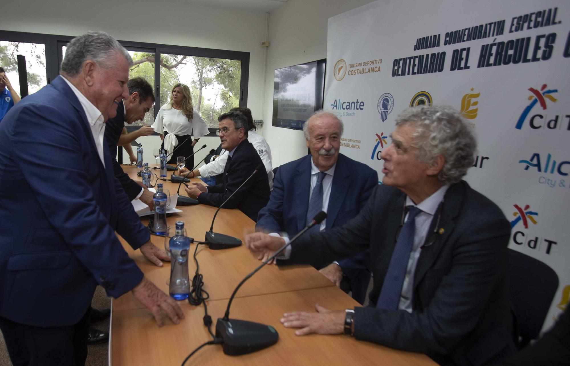 Vicente del Bosque participa en una jornada conmemorativa del Centenario del Hércules