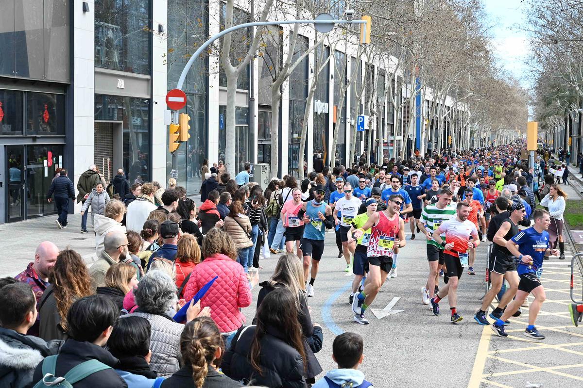 ¿Has participado en la Marató de Barcelona 2024? ¡Búscate en las fotos¡