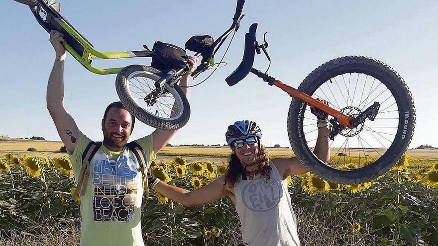 Los protagonistas del proyecto, Alberto Castrelo y Javier del Río, listos para comenzar.