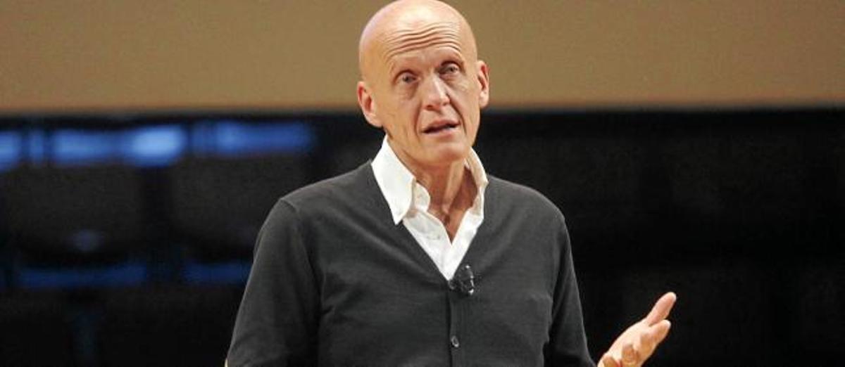 El exárbitro italiano Pierluigi Collina