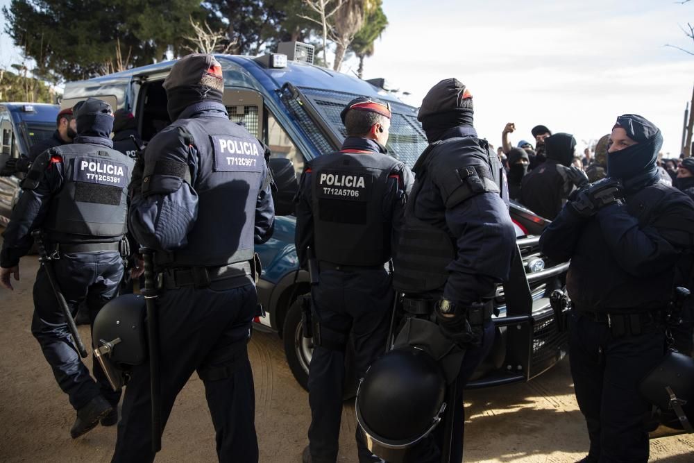 Enfrontament a Blanes entre antifeixistes i simpatitzants de Vox a Blanes