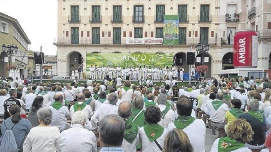 Huesca homenajea a sus mejores comerciantes en pleno San Lorenzo