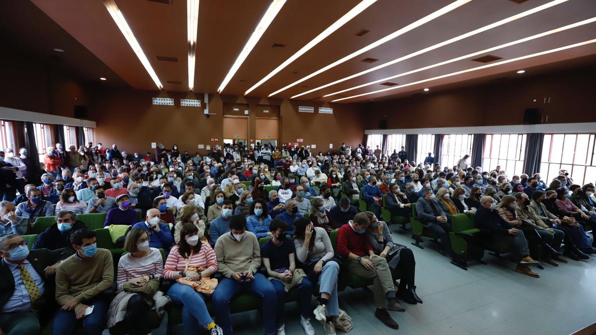 Salón de actos de la Facultad de Ciencias de la Educación, durante la presentación de la candidatura de Torralbo.