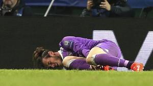 Bale, en el suelo tras caer lesionado en el encuentro ante el Sporting de Lisboa en el José Alvalade.