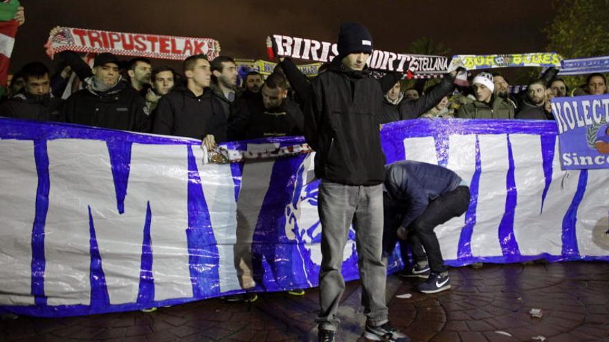 Concentración de los Riazor Blues por la muerte de Jimmy.