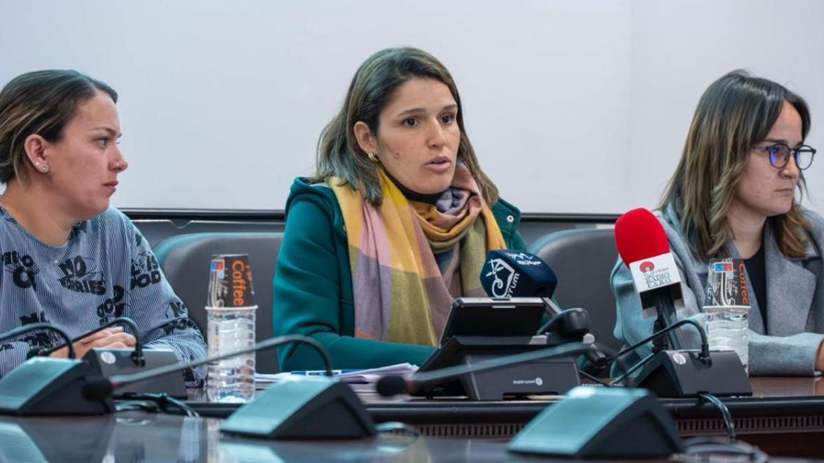 La teniente de alcalde del Área de Gobierno de Acción Social y Sociocomunitaria, Tania Alonso (centro), en una imagen de archivo.