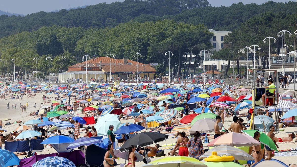 El verano se estrena en Vigo con las playas a rebosar