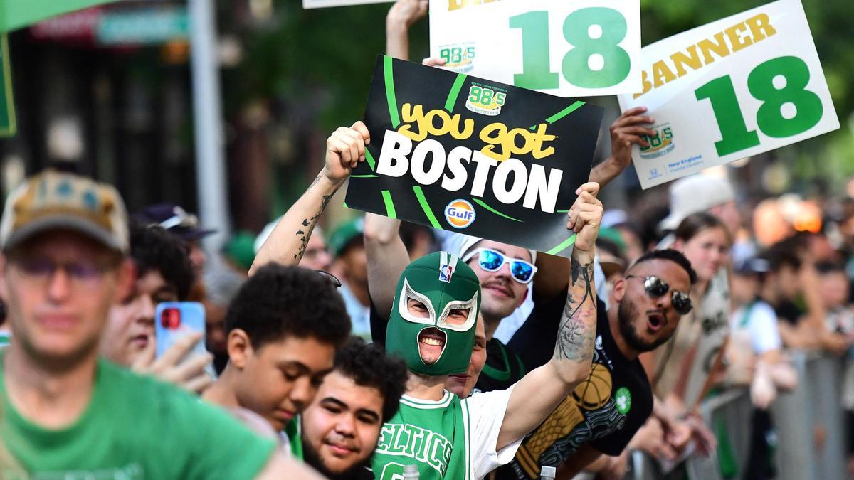 Los Celtics celebran a lo grande su título por las calles de Boston