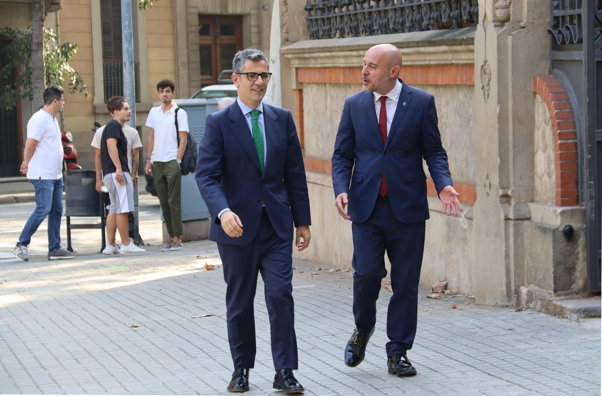 El ministro Félix Bolaños y el delegado Carlos Prieto este viernes.