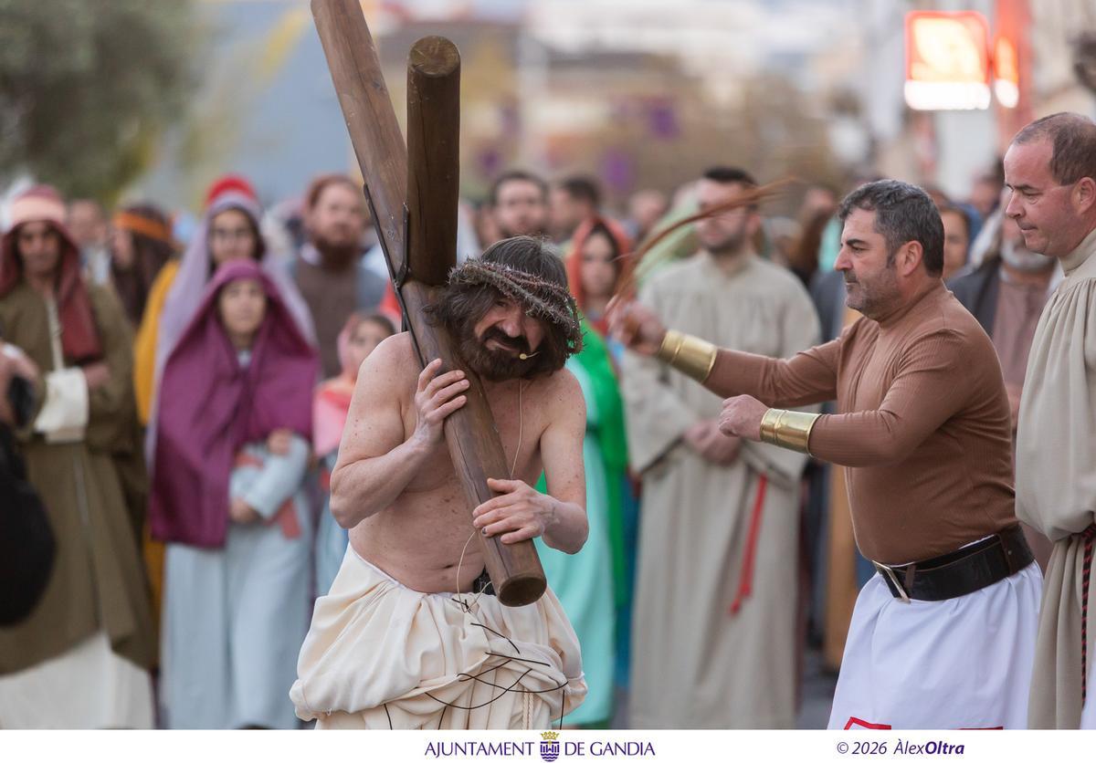 Gandia abre la Semana Santa con el Domingo de Ramos y el Vía Crucis Viviente
