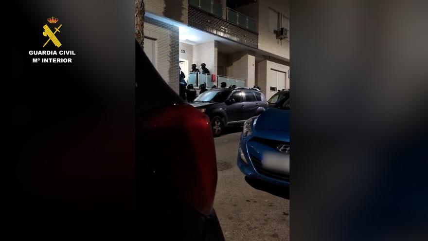 Convierten una manzana de la Sareb en una &#039;oficina&#039; de venta de cocaína y okupación al mejor postor