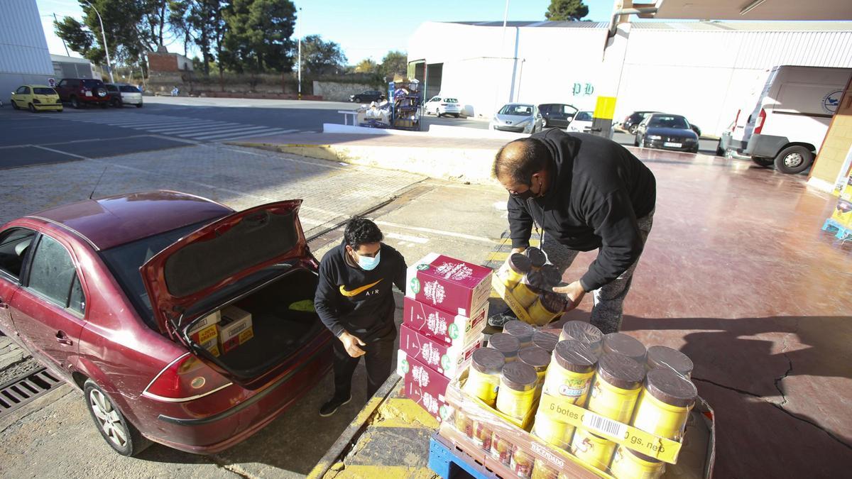 Donación de alimentos para el Banco de Alicante