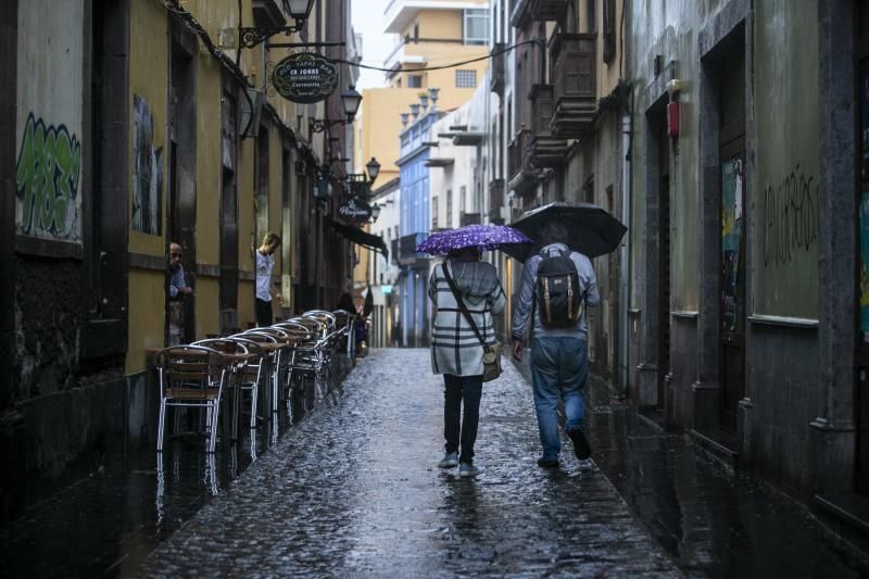 19.10.18. Las Palmas de Gran Canaria. Persistentes lluvias en la capital. Foto Quique Curbelo  | 19/10/2018 | Fotógrafo: Quique Curbelo