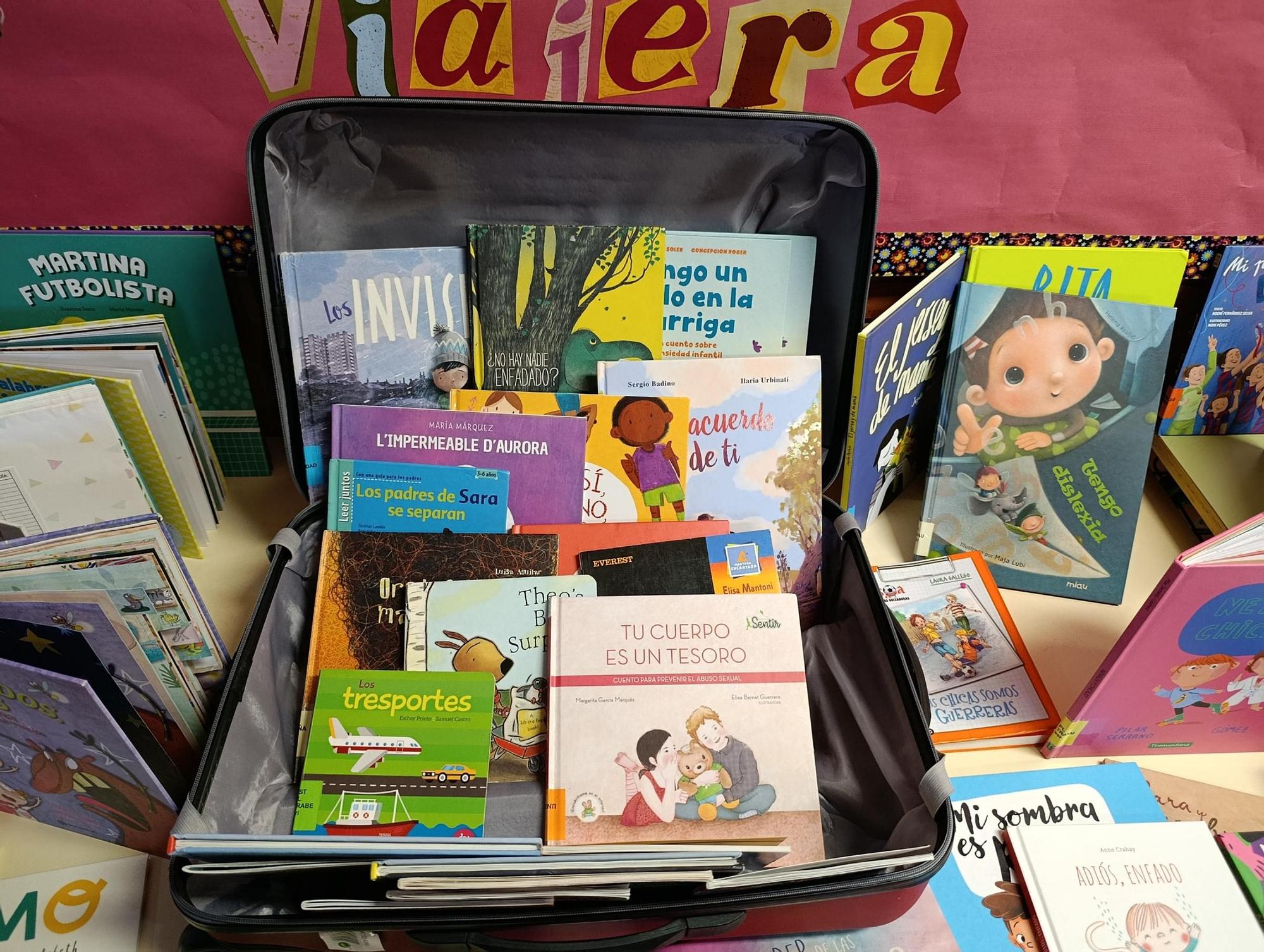En Llanera los libros viajan en una maleta