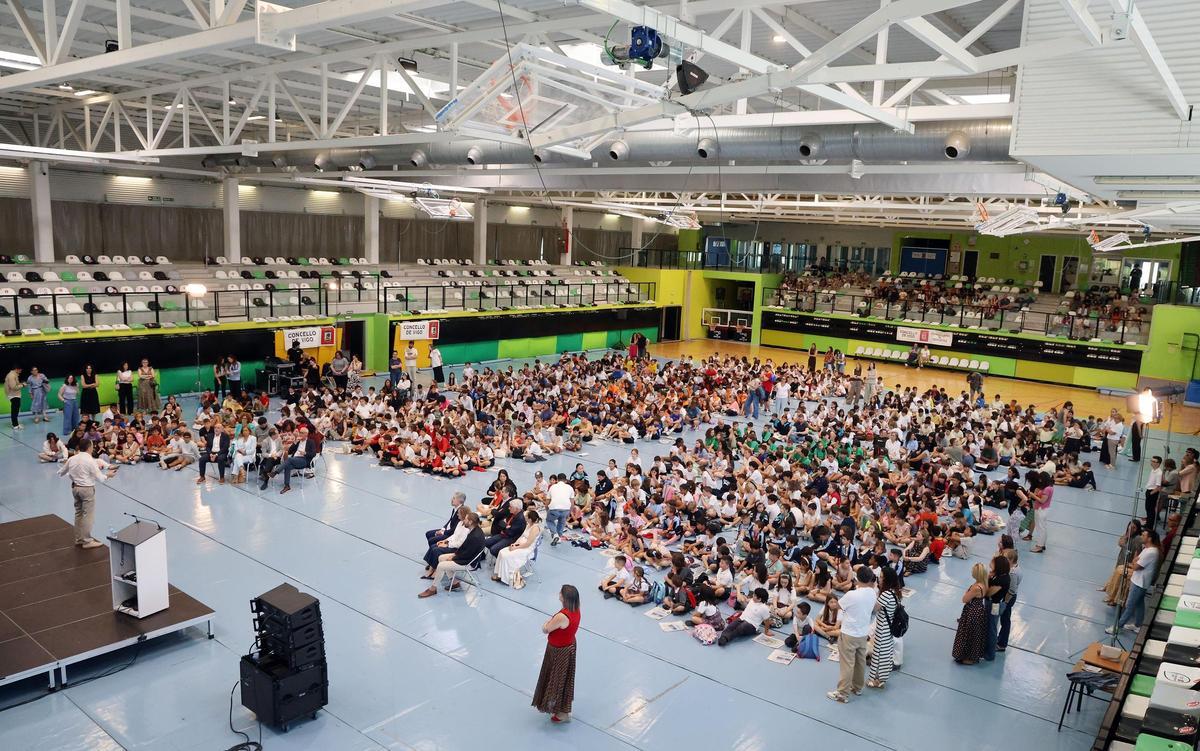 XI Premios «FARO DA ESCOLA» 2026: cientos de pequeños aprendices de periodismo en Navia