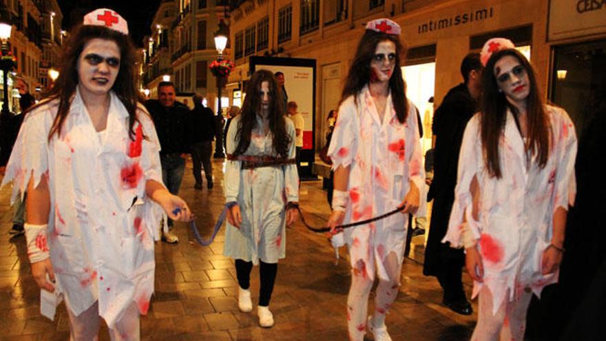 Celebración de la fiesta de Halloween en el centro de Málaga.