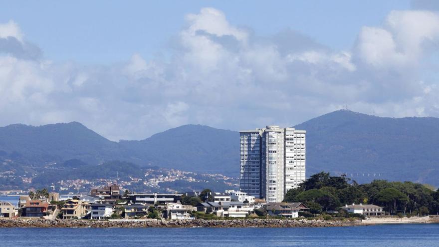 Toralla prohíbe los pisos turísticos antes de la apertura de la isla a Vigo
