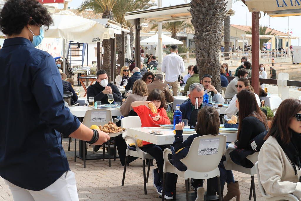 Así es el ambiente en Cartagena en el primer fin de semana con terrazas abiertas