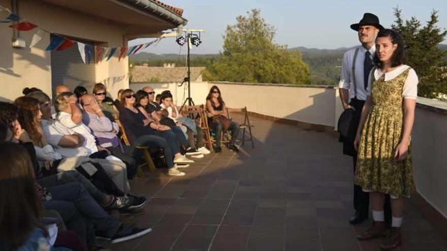 El terrat es va convertir en l&#039;escenari de l&#039;obra «Rodeo Road», que girava al voltant del suïcidi